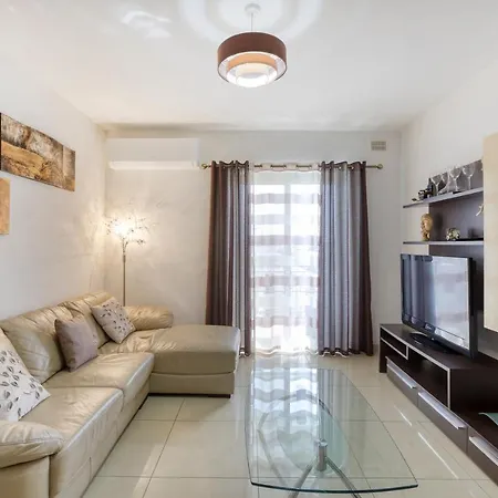 Comfortable 2br Apt With Large Sofa & Living By 360 Estates Apartment *