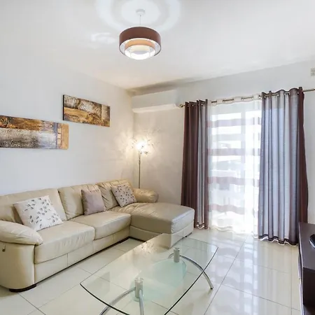 Comfortable 2br Apt With Large Sofa & Living By 360 Estates Apartment Sliema